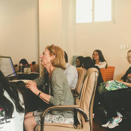 挪威奥斯陆大学著名教授Bente Christensen驻外国语学院讲学.jpg